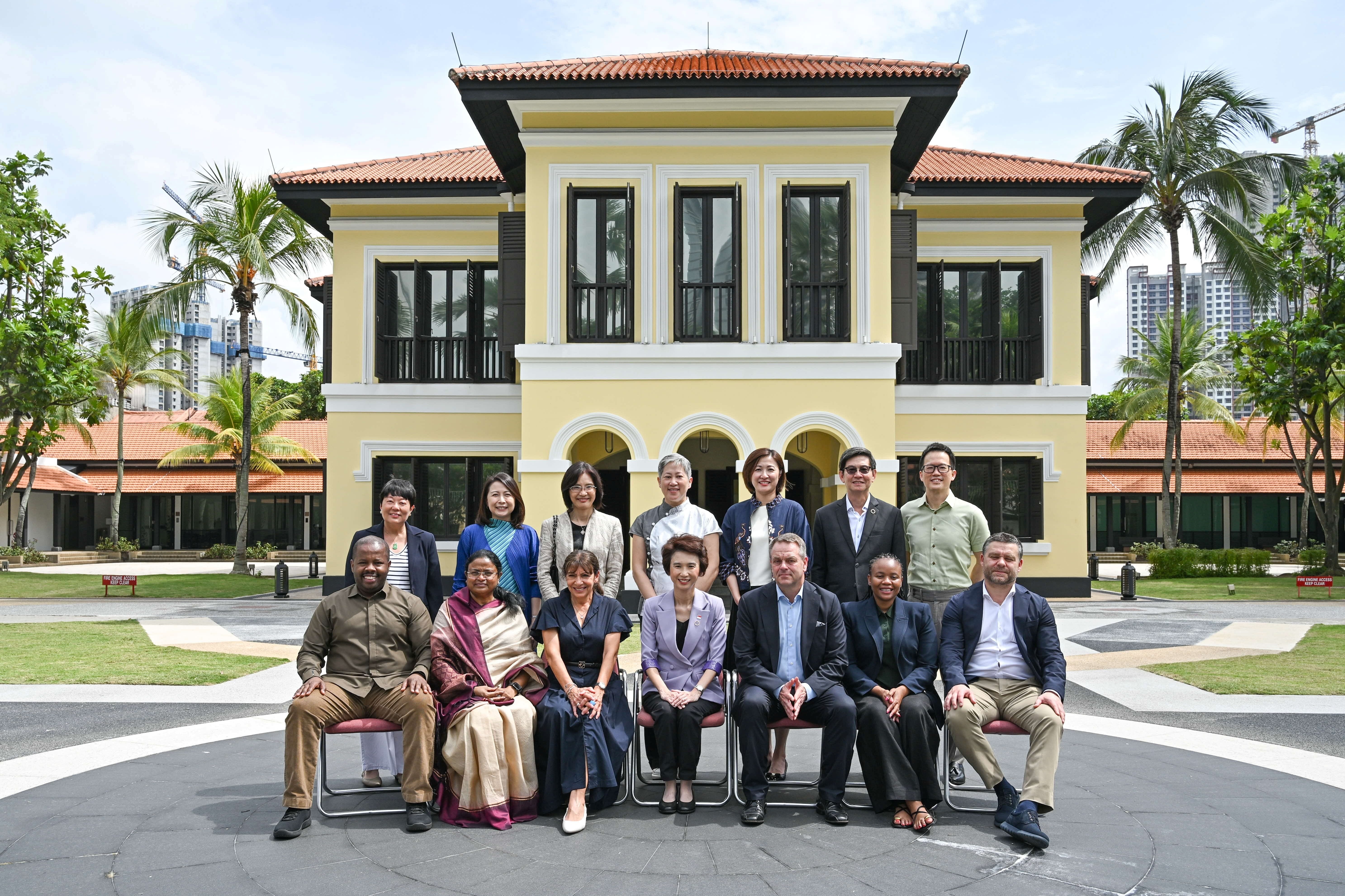 Mayoral Fellowship Closing Lunch with POHs and Agencies, hosted by SMS Low Yen Ling (front row, 4th from the left) at the Malay Heritage Centre. (Left to right: Mr Samuel Dusengiyumva, Mayor of Kigali; Ms Hemlata Diwakar, Mayor of Agra; Ms Anne Hidalgo, Former Mayor of Paris; SMS Low Yen Ling; Mr Jan Vapaavuori, Former Mayor of Helsinki; Ms Nasiphi Moya, Mayor of Tshwane and Mr Ciprian Ciucu, Mayor of Bucharest) © Centre for Liveable Cities